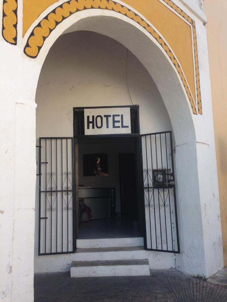 Izamal Plaza Hotel Kültér fotó